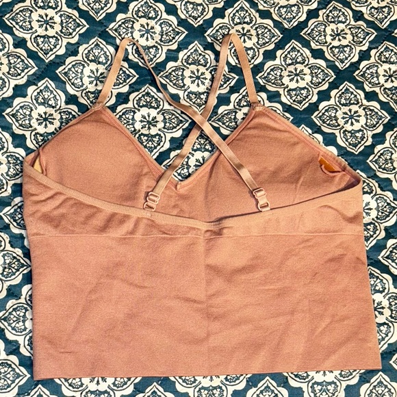 Women’s Workout Set Light Pink Leggings + Criss-cross Cami - Picture 8 of 15